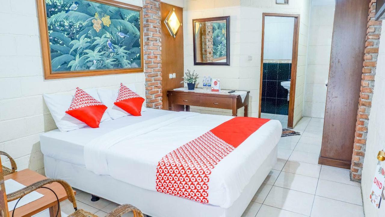 Oyo 1488 Hotel Cemara Asri Lembang Exterior photo