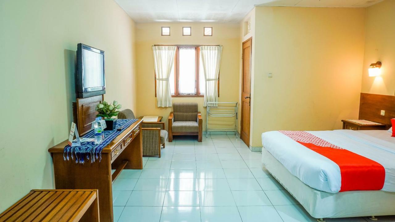 Oyo 1488 Hotel Cemara Asri Lembang Exterior photo