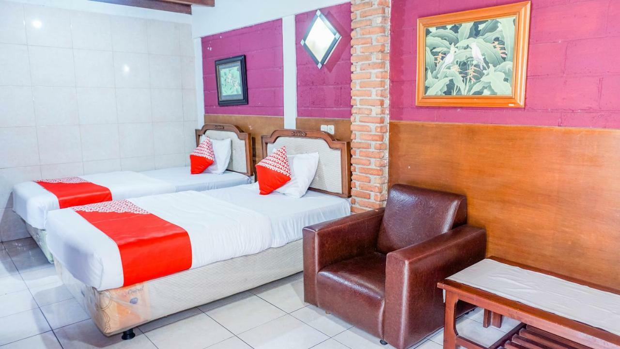 Oyo 1488 Hotel Cemara Asri Lembang Exterior photo